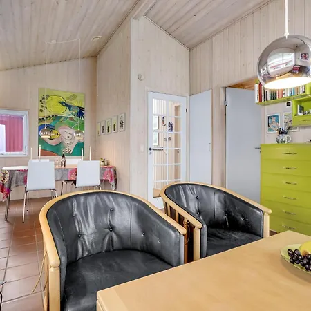 בית נופש Solskraenten Skovby (Syddanmark)